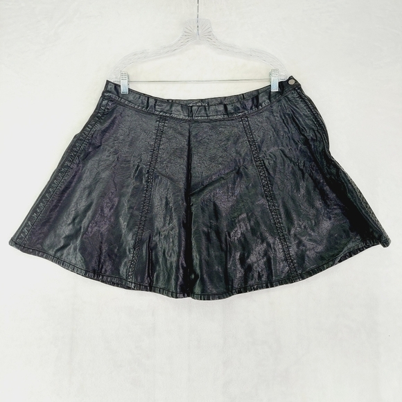 Forever 21 Black Leather Mini Skirts 659 - Picture 1 of 5